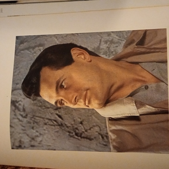 BOOK - A WORLD OF MOVIES, HARDCOVER, BY RICHARD LAWTON, - Picture 6 of 8